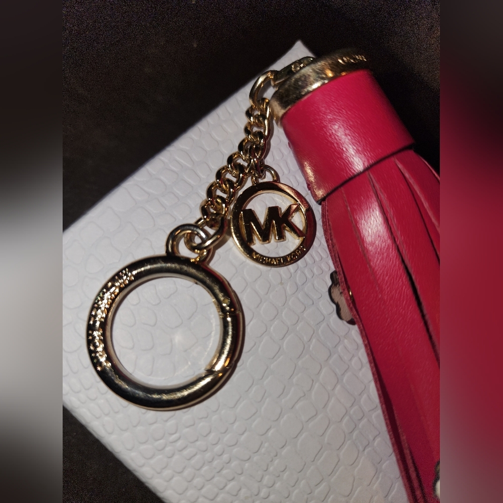 MK Michael Kors Leather Tassel Dark Pink Floral Flower Hang Tag Gold Purse Charm - Picture 3 of 6